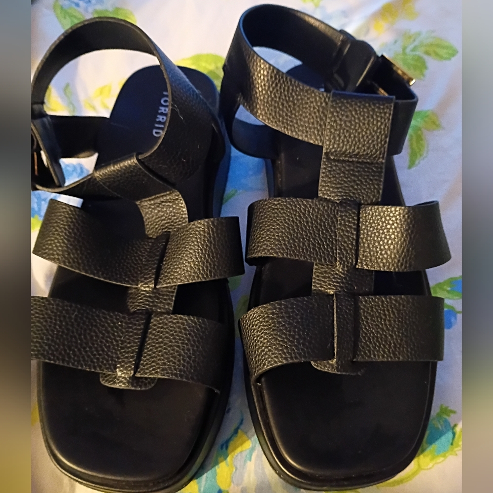 NWOT - Size 11.5 Black Strappy Platform Sandals - TORRID - Picture 3 of 4